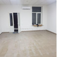 Продам нежилую недвижимость, офис в многоквартирном доме , 1  ком., 162 м², без ремонта 