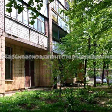 Продам нежилую недвижимость, офис в многоквартирном доме , 1  ком., 162 м², без ремонта 