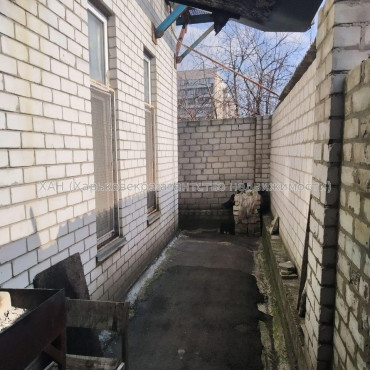 Продам нежитлову нерухомість, объект сервиса , 1 кім., 1600 м², капитальный ремонт 