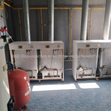 Продам нежитлову нерухомість, объект сервиса , 1 кім., 1600 м², капитальный ремонт 