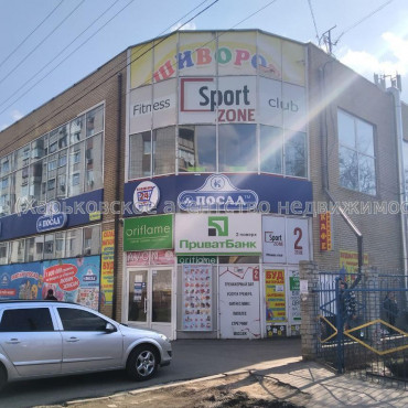 Продам нежитлову нерухомість, объект сервиса , 1 кім., 1600 м², капитальный ремонт 