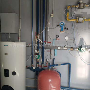 Продам нежитлову нерухомість, объект сервиса , 1 кім., 1600 м², капитальный ремонт 