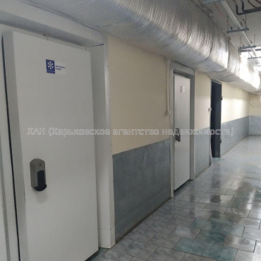 Продам нежитлову нерухомість, объект сервиса , 1 кім., 1600 м², капитальный ремонт 