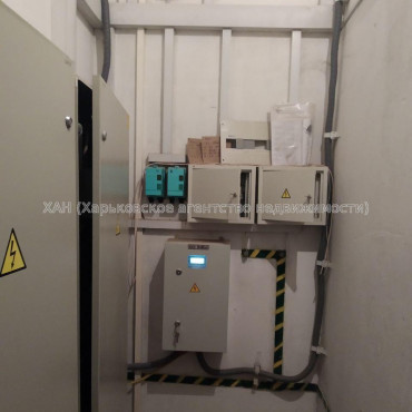 Продам нежитлову нерухомість, объект сервиса , 1 кім., 1600 м², капитальный ремонт 