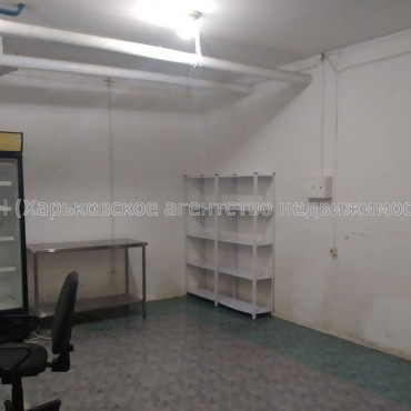 Продам нежитлову нерухомість, объект сервиса , 1 кім., 1600 м², капитальный ремонт 