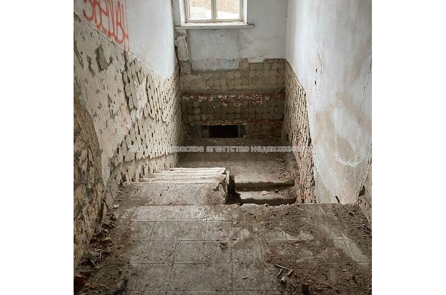Продам нежитлову нерухомість, объект сервиса , 568 м²