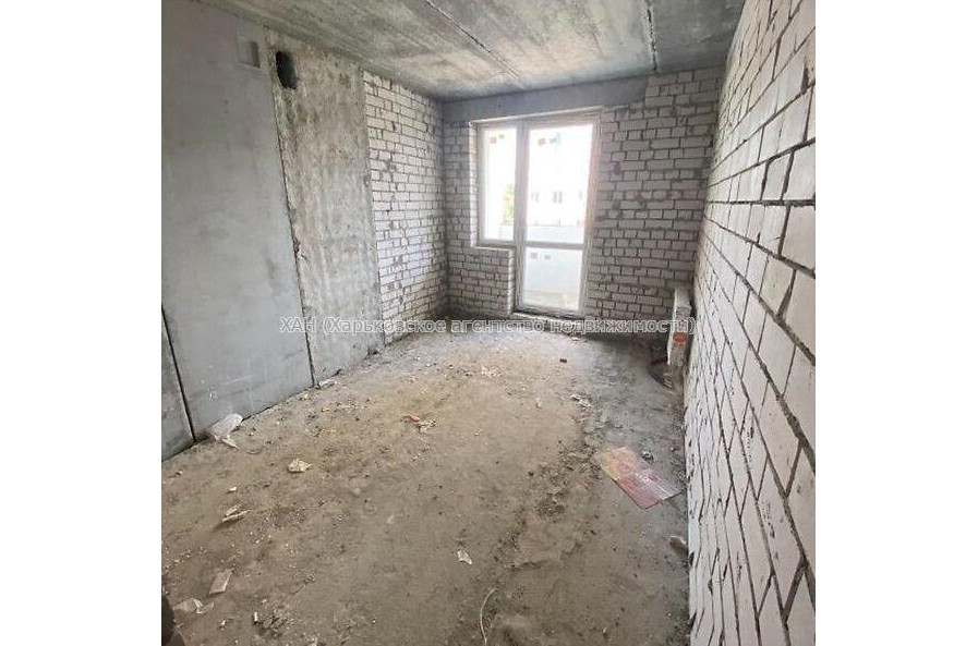 Продам квартиру, Героев Харькова просп. , 1 кім., 42 м², без внутренних работ 