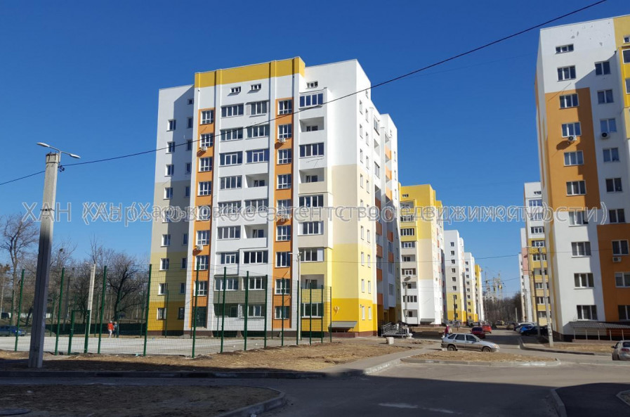 Продам квартиру, Героев Харькова просп. , 1 кім., 42 м², без внутренних работ 