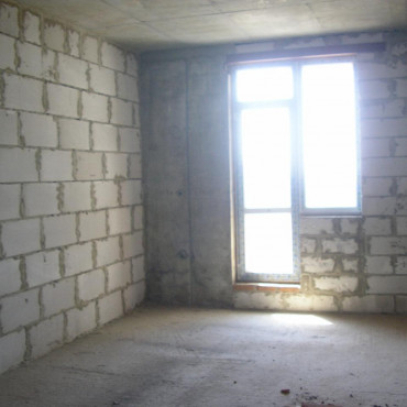 Продам квартиру, Победы просп. , 2 кім., 71 м², частичный ремонт 