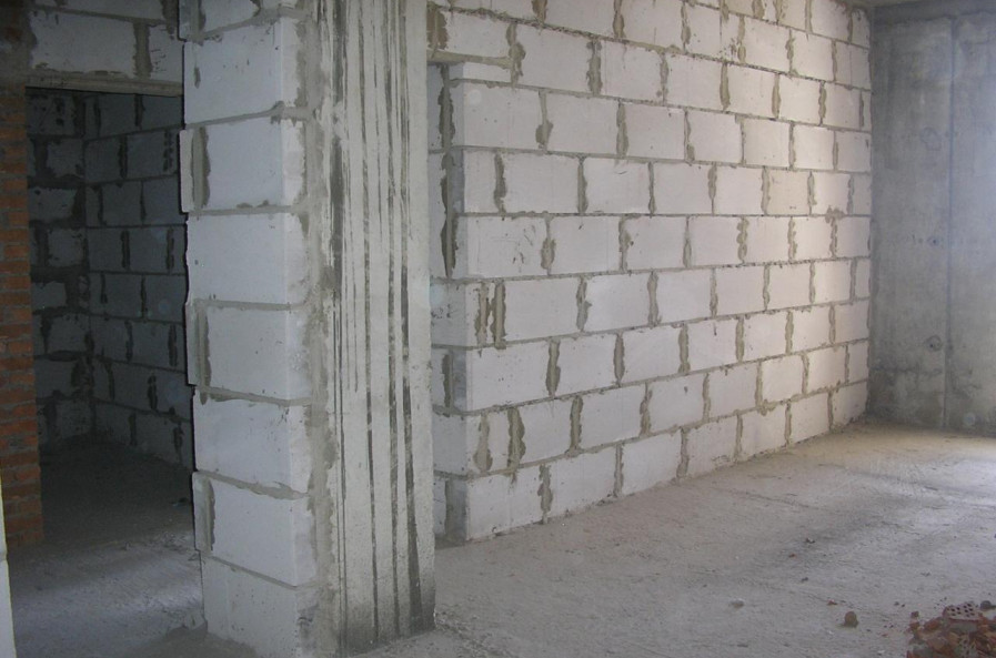 Продам квартиру, Победы просп. , 2 кім., 71 м², частичный ремонт 