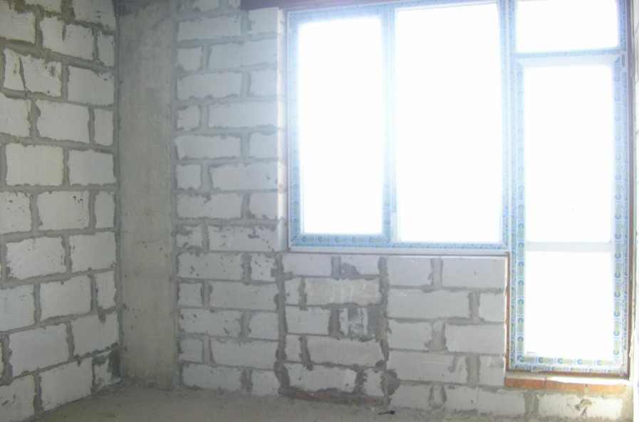 Продам квартиру, Победы просп. , 2 кім., 71 м², частичный ремонт 