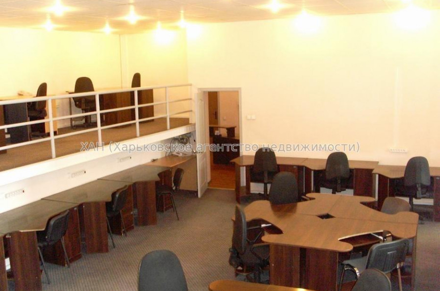 Сдам нежилую недвижимость, офисное помещение , 1  ком., 140 м², капитальный ремонт 