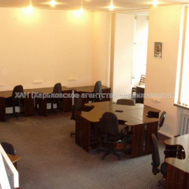 Сдам нежилую недвижимость, офисное помещение , 1  ком., 140 м², капитальный ремонт