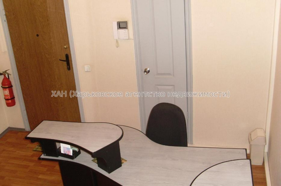 Сдам нежилую недвижимость, офисное помещение , 1  ком., 140 м², капитальный ремонт 