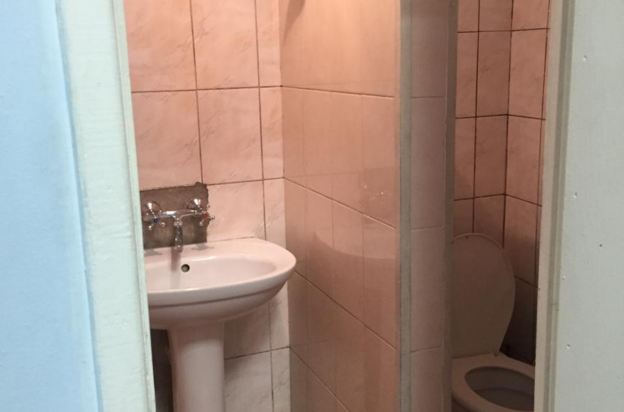 Сдам нежилую недвижимость, торговое помещение , 4  ком., 110 м²