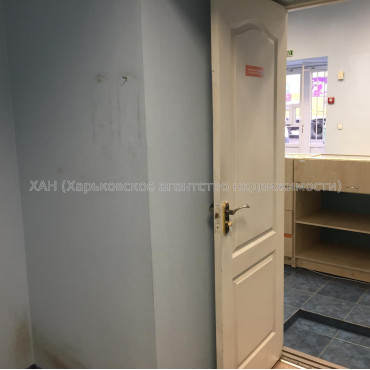 Сдам нежилую недвижимость, торговое помещение , 4  ком., 110 м²