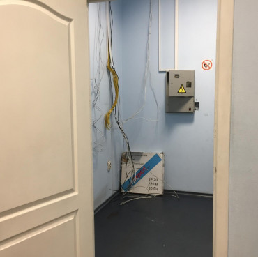 Сдам нежилую недвижимость, торговое помещение , 4  ком., 110 м²