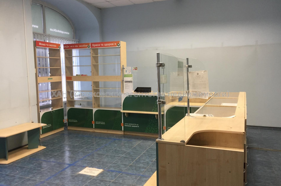 Сдам нежилую недвижимость, торговое помещение , 4  ком., 110 м²