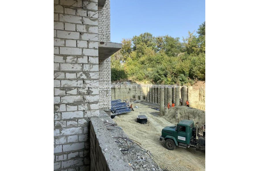 Продам квартиру, Клочковская ул. , 2  ком., 61 м², без внутренних работ 