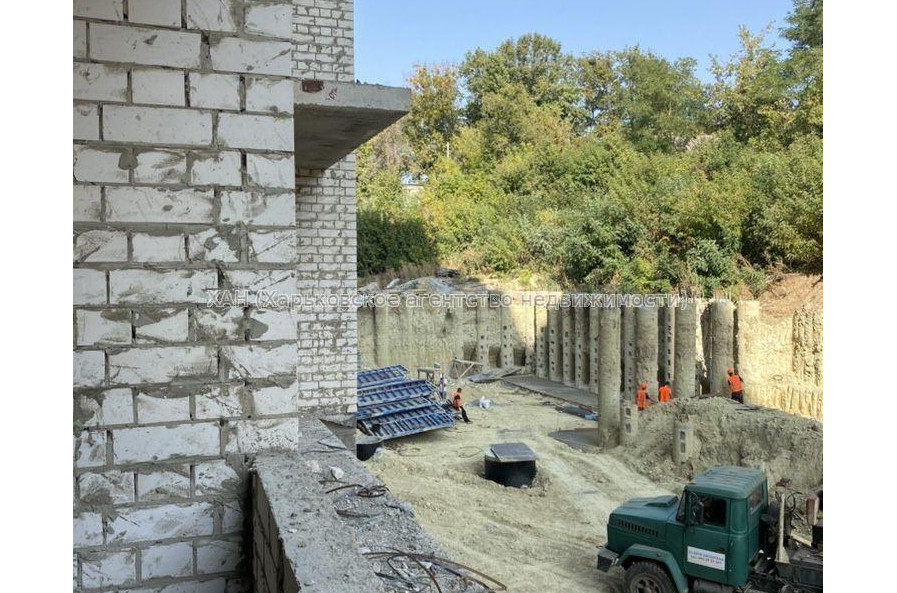 Продам квартиру, Клочковская ул. , 2  ком., 61 м², без внутренних работ 