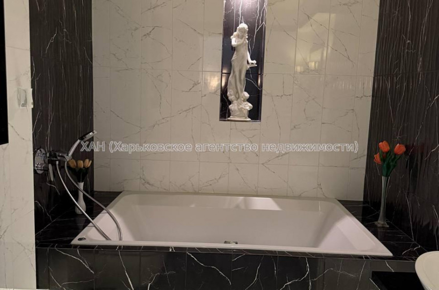 Продам квартиру, Культуры ул. , 3  ком., 113.60 м², авторский дизайн 