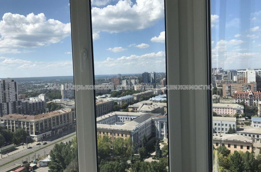 Продам квартиру, Культуры ул. , 3 кім., 126 м², авторский дизайн 