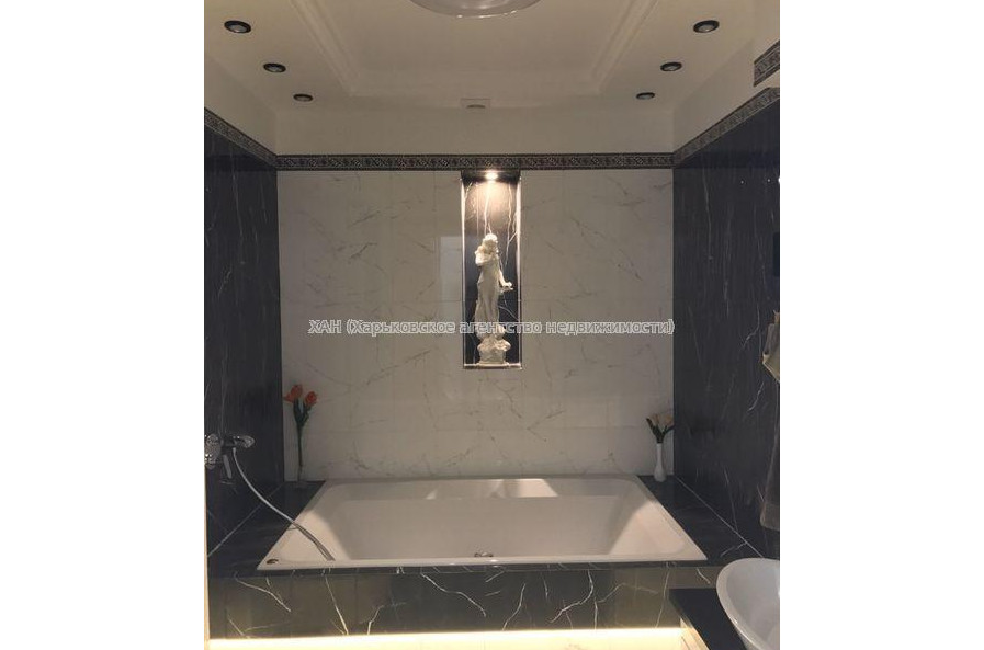 Продам квартиру, Культуры ул. , 3 кім., 126 м², авторский дизайн 