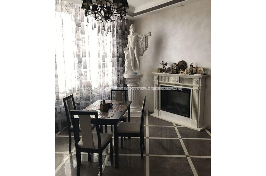 Продам квартиру, Культуры ул. , 3 кім., 126 м², авторский дизайн 