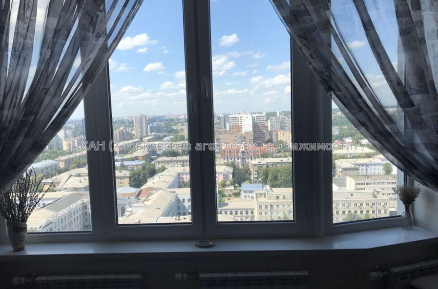 Продам квартиру, Культуры ул. , 3 кім., 126 м², авторский дизайн 