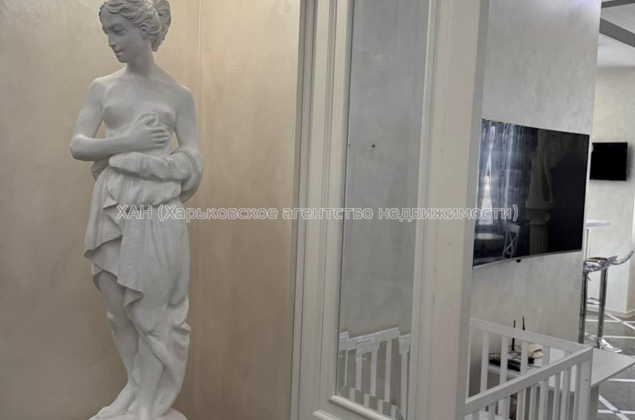 Продам квартиру, Культуры ул. , 3  ком., 113.60 м², авторский дизайн 