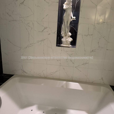 Продам квартиру, Культуры ул. , 3  ком., 113.60 м², авторский дизайн 