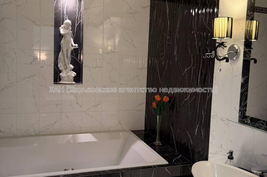 Продам квартиру, Культуры ул. , 3  ком., 113.60 м², авторский дизайн 