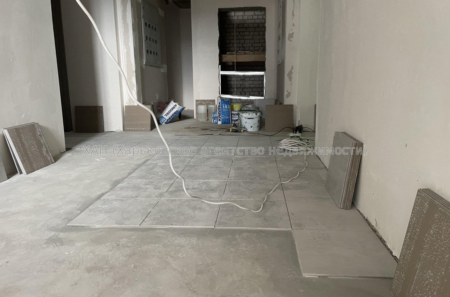 Продам квартиру, Героев Харькова просп. , 118 , 1  ком., 22 м², без внутренних работ 