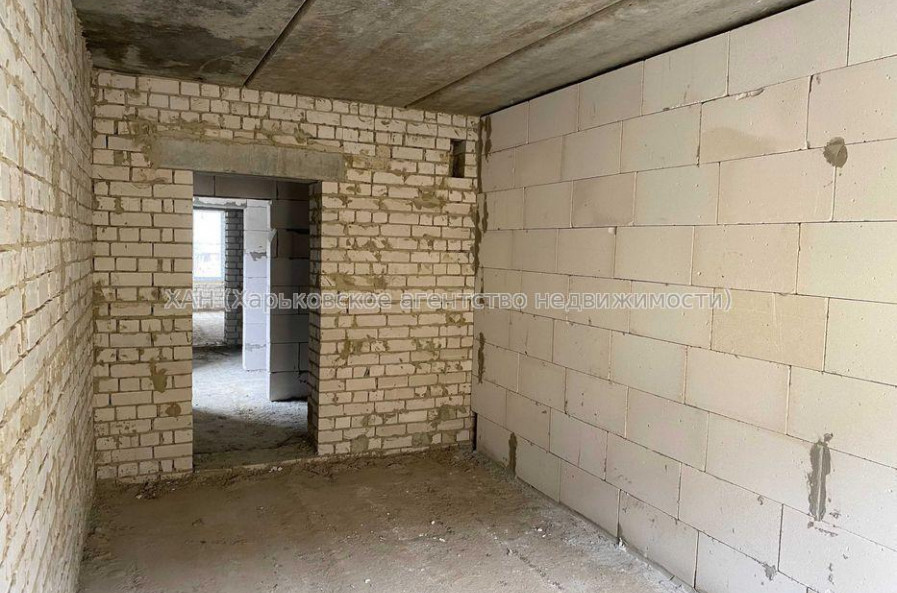 Продам квартиру, Героев Харькова просп. , 118 , 1  ком., 22 м², без внутренних работ 