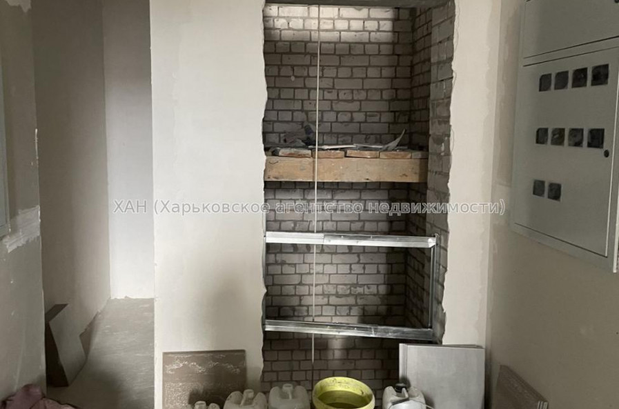 Продам квартиру, Героев Харькова просп. , 118 , 1  ком., 22 м², без внутренних работ 