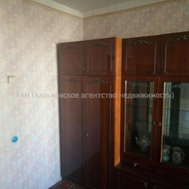 Продам квартиру, Амосова ул. , 3  ком., 64 м², косметический ремонт 