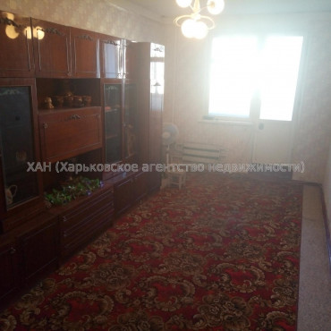 Продам квартиру, Амосова ул. , 3  ком., 64 м², косметический ремонт 