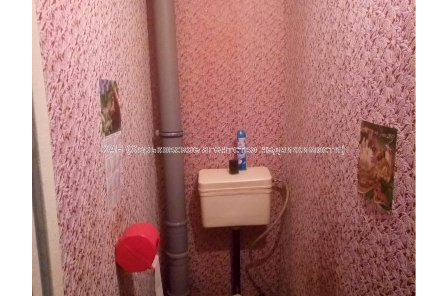 Продам квартиру, Амосова ул. , 3  ком., 64 м², косметический ремонт 