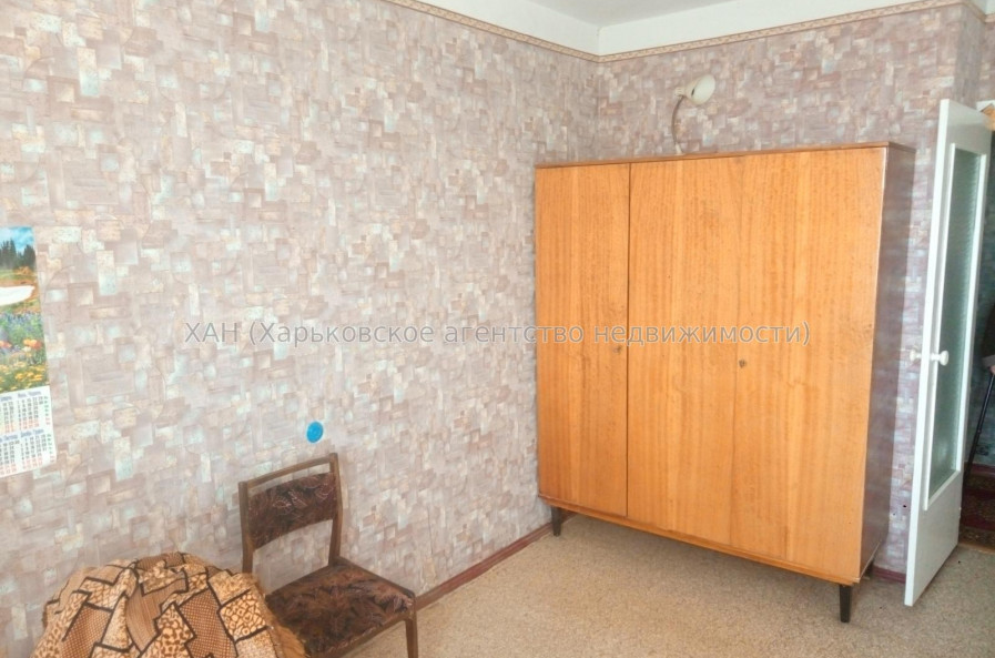 Продам квартиру, Амосова ул. , 3  ком., 64 м², косметический ремонт 