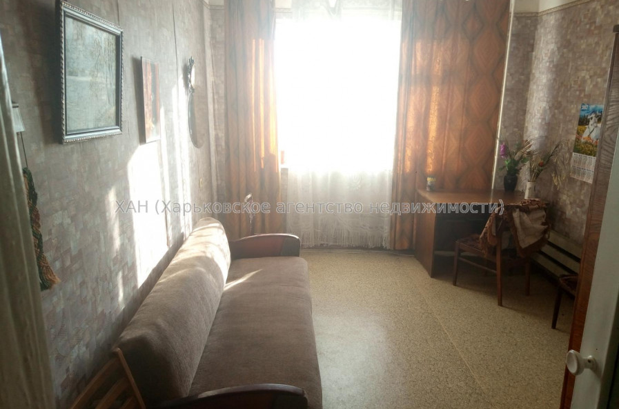 Продам квартиру, Амосова ул. , 3  ком., 64 м², косметический ремонт 