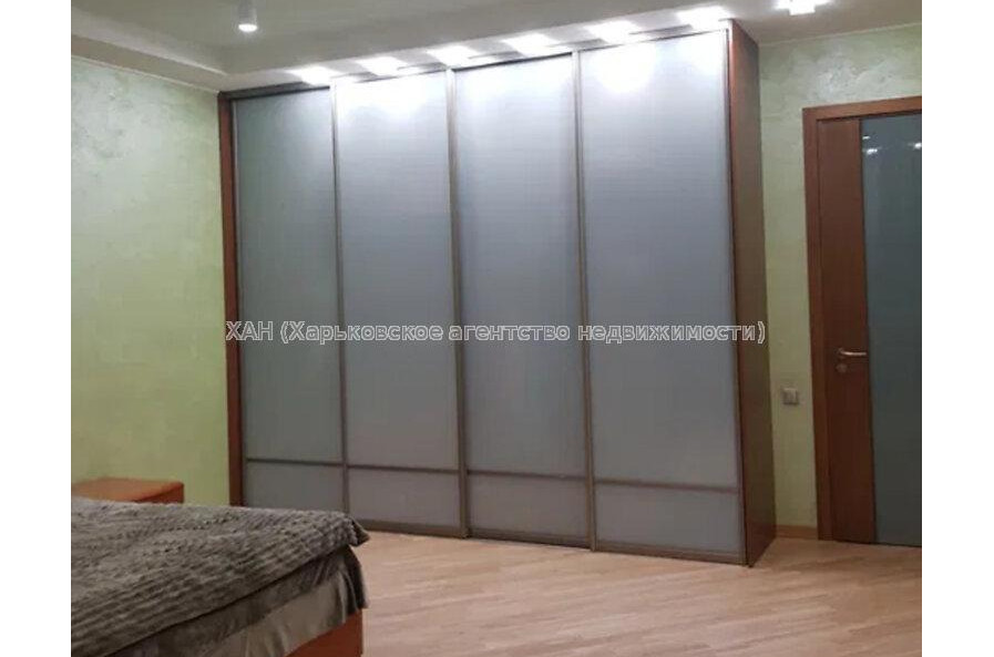 Продам квартиру, Чернышевская ул. , 3  ком., 150 м², евроремонт 