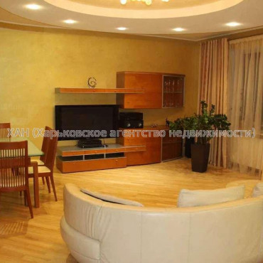 Продам квартиру, Чернышевская ул. , 3  ком., 150 м², евроремонт 