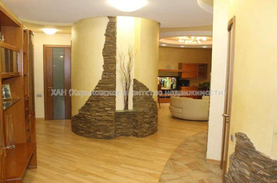 Продам квартиру, Чернышевская ул. , 3  ком., 150 м², евроремонт 