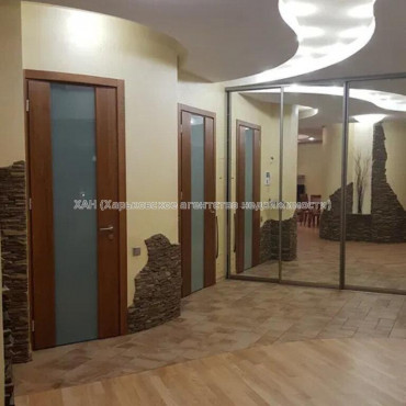 Продам квартиру, Чернышевская ул. , 3  ком., 150 м², евроремонт 