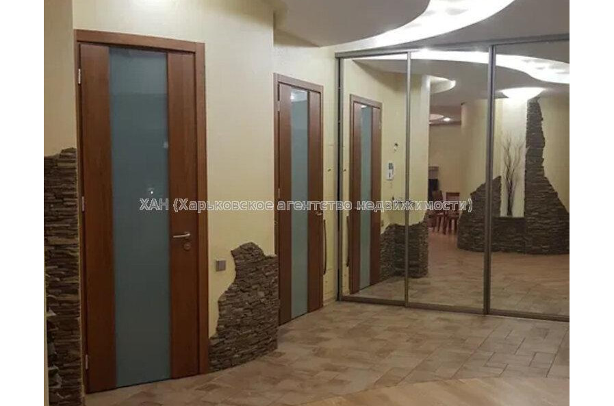 Продам квартиру, Чернышевская ул. , 3  ком., 150 м², евроремонт 