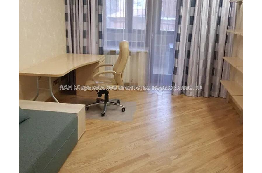 Продам квартиру, Чернышевская ул. , 3  ком., 150 м², евроремонт 