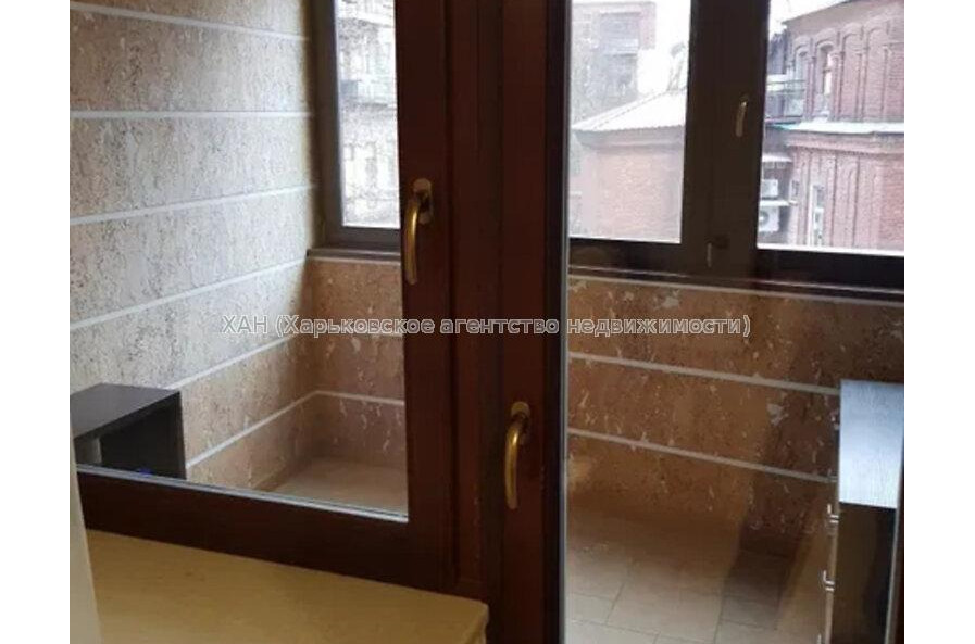 Продам квартиру, Чернышевская ул. , 3  ком., 150 м², евроремонт 