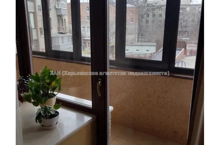 Продам квартиру, Чернышевская ул. , 3  ком., 150 м², евроремонт 