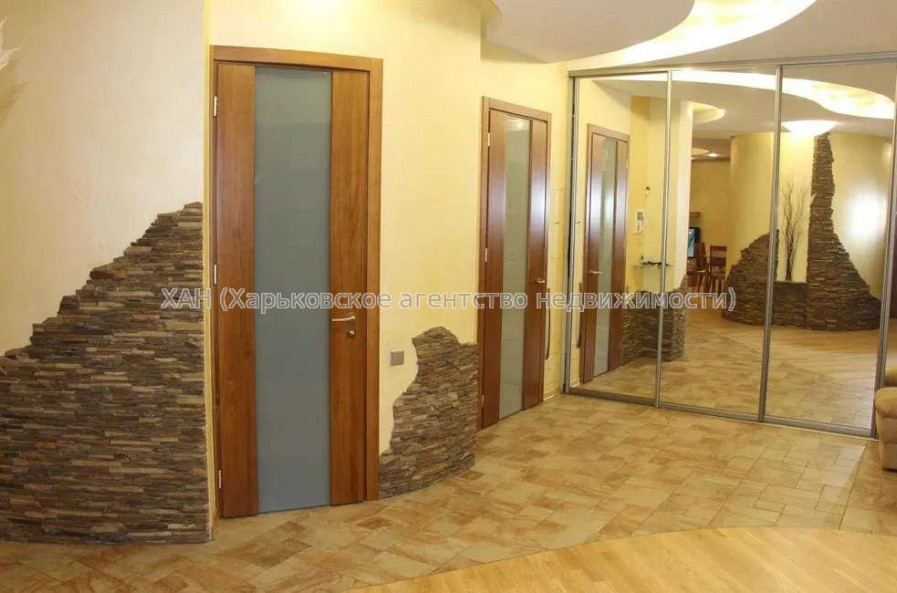 Продам квартиру, Чернышевская ул. , 3  ком., 150 м², евроремонт 