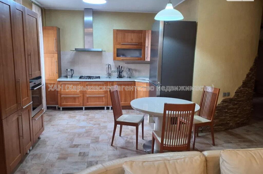 Продам квартиру, Чернышевская ул. , 3  ком., 150 м², евроремонт 